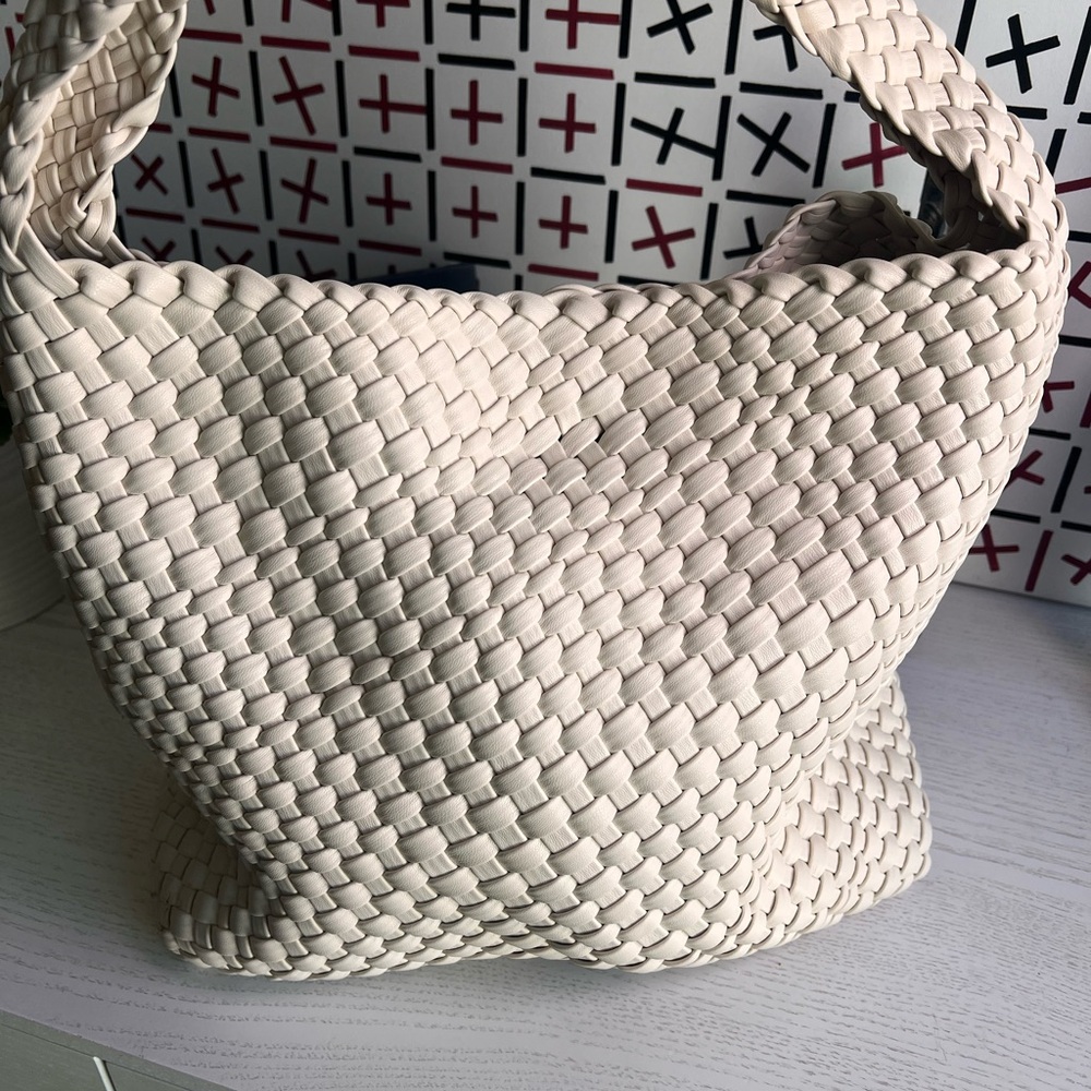 Elegant White Woven Women's Bag